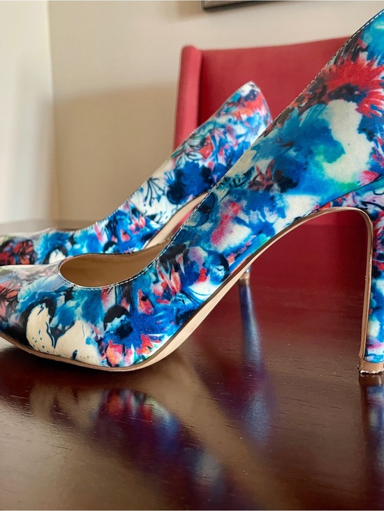 Marc Fisher Shoes - Marc Fisher Blue White Multicolor Floral Stiletto Pumps
